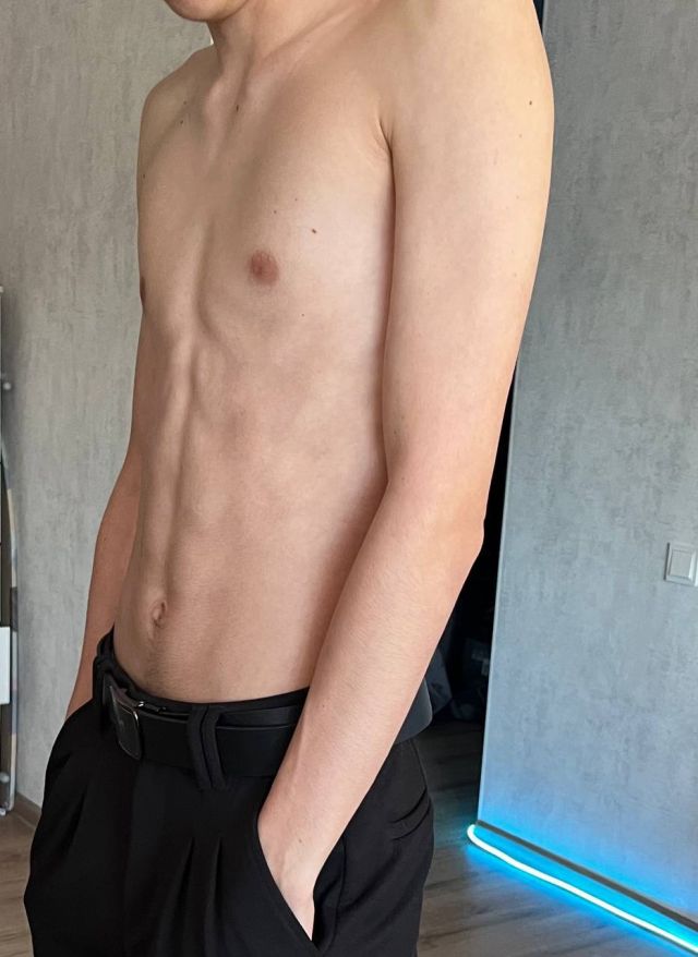 Мужчина Артем Приволжский